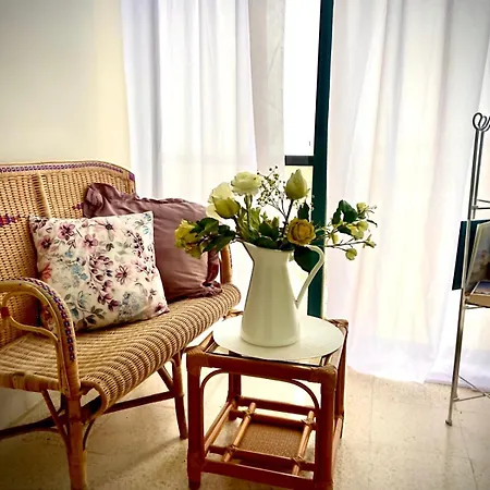 Retro Budget Bed & Breakfast *